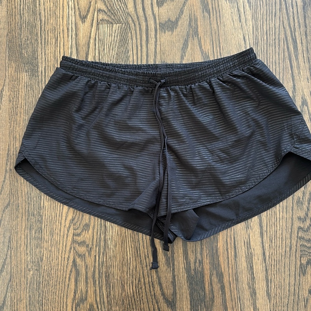 Old Navy go dry athletic shorts